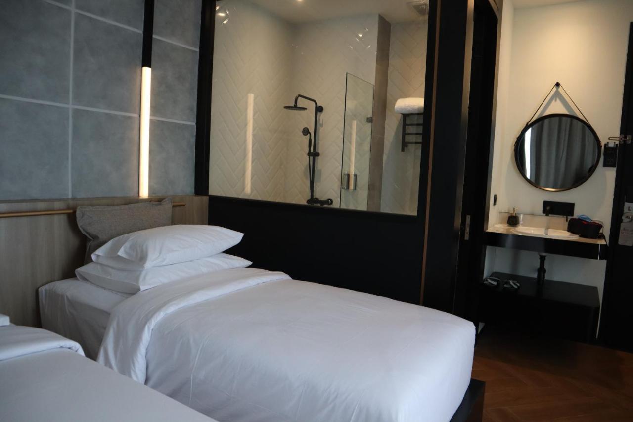 Gaia Hotel Ternate Buitenkant foto