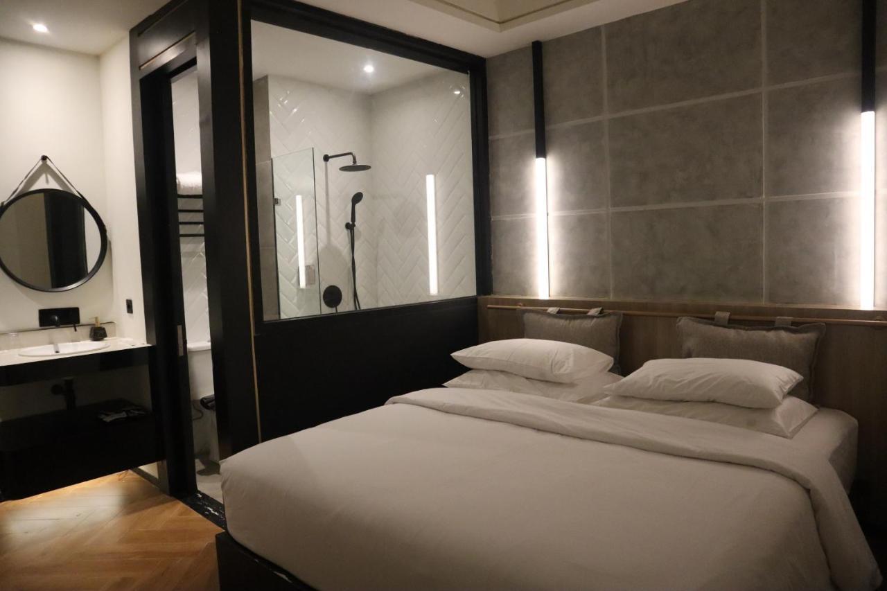 Gaia Hotel Ternate Buitenkant foto